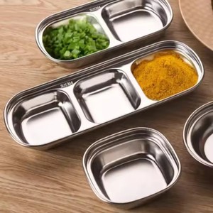 Bandeja de 3 compartimentos de acero inoxidable 304 para salsas y condimentos, ideal para restaurantes y barbacoas. - Product Image 1
