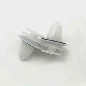 Clip d'alimentation de Type poussoir Partes Universales Clips en plastique de voiture de carrosserie Attache Pièces de rechange automatiques Clips universels QGA-1361 - Product Image 4