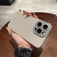 Coque de téléphone unie mate texturée litchi avec protection d'objectif en cristal pour iPhone 17 Pro 16