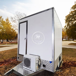 Conteneur WC mobile de luxe à 4 cabines pour événements et chantiers extérieurs - Product Image 3