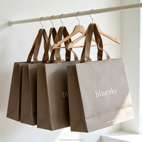 Sac cadeau de luxe personnalisé avec logo jaune - en carton ivoire laminé avec poignée en ruban, fait main avec logo personnalisé