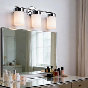 Applique murale LED moderne pour intérieur, cadre en fer, 3 abat-jour en verre dépoli transparent, finition chromée, design minimaliste, bouton, éclairage de salle de bain - Product Image 2