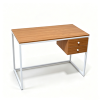 Bureau d'ordinateur professionnel en métal durable pour la maison et le bureau, design simple, vente directe d'usine, prix bas, vente en gros