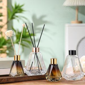 Botella de Vidrio de 37 ml con Gotero Europeo, Botella de Vidrio Vacía con Pipeta Negra para Aceite Esencial - Product Image 1