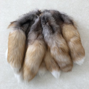 Porte-clés queue <span class=keywords><strong>de</strong></span> renard moelleuse et tendance, breloque <span class=keywords><strong>de</strong></span> sac en fourrure <span class=keywords><strong>de</strong></span> renard, accessoire <span class=keywords><strong>de</strong></span> décoration très prisé - Product Image 4