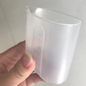 Taza medidora de plástico Yi Xuan de 120 ml y 150 ml, transparente y ligera, para humidificadores y difusores de aroma - Product Image 1