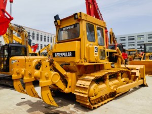 รถดันดินตีนตะขาบ CAT D6D มือสองใช้งานน้อย ทนทาน เหมาะสำหรับงานทำความสะอาดลานเหมืองและเตรียมพื้นฐาน - Product Image 4