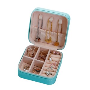 Caja de almacenamiento de joyas de 10cm x 10cm x 5cm, organizador de viaje duro para anillos, pendientes, collares, caja de joyería de color sólido - Product Image 2