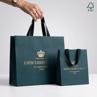 Sacs shopping en papier personnalisés avec poignées en ruban gros-grain bordeaux beige pour salon de beauté, magasin de cosmétiques et vente en gros de cadeaux