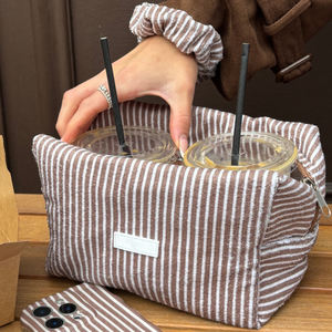 Bolsa de Maquillaje de Toalla con Rayas Color <span class=keywords><strong>Castaño</strong></span>, Estilo INS, de Alta Calidad, con Logotipo Personalizado - Product Image 6