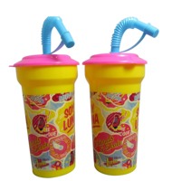 Bouteille d'eau en plastique sans BPA de 700 ml avec paille, nouvelle conception, fabriquée en Chine, gobelet à eau en plastique avec paille