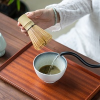 Fouet à matcha artisanal de haute qualité en bambou violet, style zen asiatique, Chasen en bambou