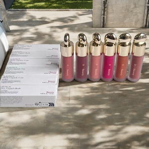 Rubor en Barra Mate Aterciopelado, Tamaño Viaje 7.5ml, Rubor en Crema Natural de Larga Duración, Pigmento Naranja Melocotón, Tono de Piel Medio, China - Product Image 3