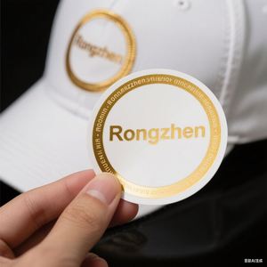 Autocollant holographique rond personnalisé RZ avec logo estampé or pour accessoires de mode et visières de casquettes - Product Image 3