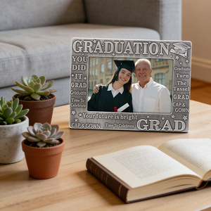 Marco de Fotos de Graduación de Lujo 4x6, Marco de Fotos de Metal de Aleación de Zinc con la Frase "Lo Lograste, Graduado/a", Regalo Conmemorativo de Graduación Universitaria - Product Image 1