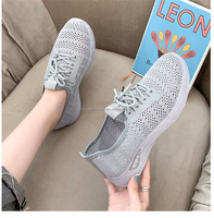 Chine été chaussures plates pour femmes noires Style coréen décontracté tongs femmes taille 48 mode tendance plat Chau