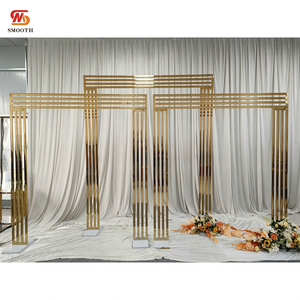 Arche Métallique Dorée Lisse pour Décoration de Fond de Table, Support de Toile de Fond pour Mariages et Fêtes - Product Image 1