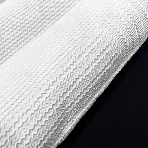 Tissu laminé pongé polyester gaufré imperméable et bon marché pour veste