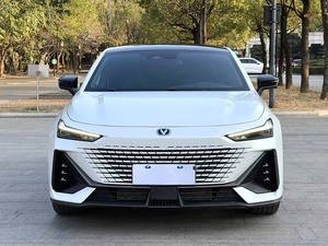 รถยนต์มือสองปี 2023 Changan Uni-v เกียร์อัตโนมัติ รุ่น Stylish Sedan เบาะหนัง ยาง R18 หลังคาพาโนรามา พวงมาลัยซ้าย กล้องมองหลัง Uni-v - Product Image 5