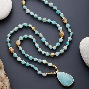 Collier Lasso Unisexe de Luxe Bohème en Jade avec Pendentif Perle de Pierre Aléatoire – Inspiration Beauté, Vacances, Nature - Product Image 2