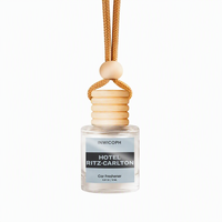Diffuseur de parfum pour voiture suspendu, flacon carré en verre 8ml avec bouchon en bois, parfum de voiture neuf longue durée rechargeable, logo personnalisé OEM en gros