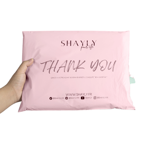 Bolsas de Envío Biodegradables Negras Mate Personalizadas de Guandu para Ropa, Bolsas de Embalaje Resistentes para Envíos de Prendas - Product Image 3