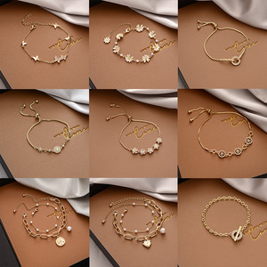 Pulsera perla versátil mujer diseño estilo Ins alta gama bangle pareja, joyería moda brazaletes cadena y eslabón - Product Image 1