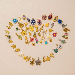 Nouveaux pendentifs en forme de fleur, trèfle, rose, palmier, tulipe, en acier inoxydable plaqué <span class=keywords><strong>or</strong></span> 18K PVD, sans ternissement, pour la fabrication de bijoux, vente en gros - Product Image 1