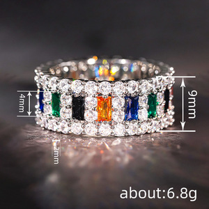 Anello Geometrico Quadrato con Zirconi Colorati per Donne, Gioiello da Dito Alla Moda e Unico - Product Image 4