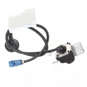 Cámara de visión trasera para Tesla Model S 17-23, resolución 640x480, NTSC, fuente de alimentación de 12V CC - Product Image 2