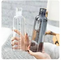 Botol Air Kaca Bening dengan Tanda Skala Lengan Anti Melepuh 500/750Ml Botol Air Perlengkapan Minum Olahraga Luar Ruangan