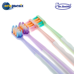 Brosse à dents de couleur macaron de forme irrégulière avec poils densément implantés et ultra-doux - Product Image 6