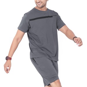 Ensembles de shorts et t-shirts OEM pour hommes, vêtements décontractés respirants, ensemble deux pièces avec t-shirt à col rond et shorts pour l'été, la gym et les activités de plein air - Product Image 5