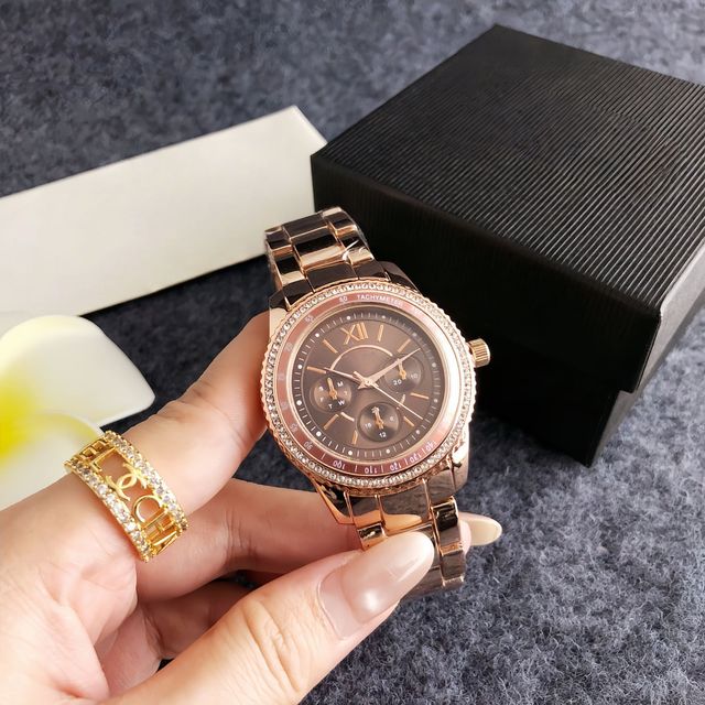 Elegant Three-Eye Chronograph Decorative Watch Dropshipping Silver Rose Gold Roman Numeral Unisex Watch Antique Fashion Charm