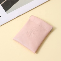 Pochette à bijoux en cuir PU rose personnalisée avec logo, fermeture magnétique à ressort métallique, pour ranger boucles d'oreilles, colliers et bracelets