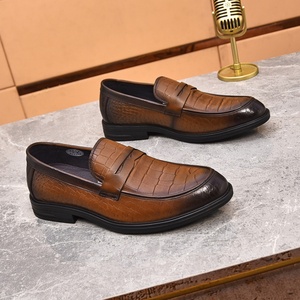Mocasines de Hombre para Primavera y Otoño, Transpirables, de Cuero Repujado, Casuales de Negocios, con Suela Ligera y Suave, Zapatos de Moda para Papá - Product Image 3