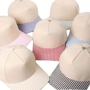 Gorra de Béisbol Trucker Personalizada con Bordado, de Cinco Paneles, Ajustable, para Exteriores, Unisex, Promocional, Publicitaria, Navideña - Product Image 1
