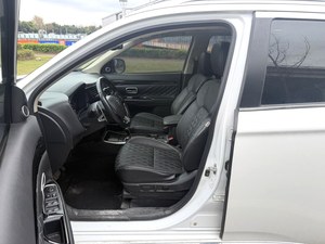 Autos Usados 2019 2020 Mitsubishi Outlander 2.0L Autos Baratos SUV de 7 Plazas, Casi Nuevos, Bajo Kilometraje, Ahorro de Combustible, Autos de <span class=keywords><strong>Segunda</strong></span> <span class=keywords><strong>Mano</strong></span> - Product Image 4