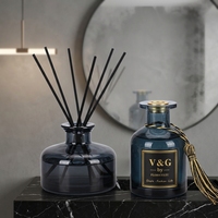Bouteille en verre pour bâtonnets d'aromathérapie 50ml 100ml 150ml 200ml – Bouteille diffuseur de parfum vide en verre noir de luxe personnalisable