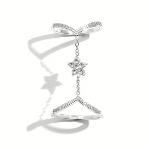 Anillo de Flores de Doble Capa, Anillo Ajustable de Acero Inoxidable, Joyería Floral Elegante para Mujer, Hipoalergénico, Amigable con la Piel - Product Image 5