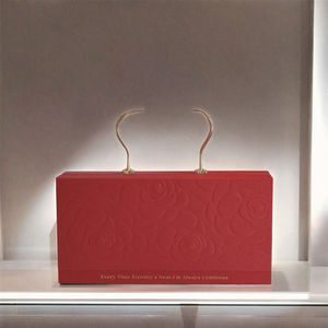 Cartelle Portadocumenti di Alta Qualità con Rose in Rilievo per Matrimoni Damigelle San Valentino 8 <span class=keywords><strong>Marzo</strong></span> Festa della Donna Realizzate in Carta Resistente e Riciclabile - Product Image 2