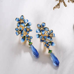 Orecchini Pendenti a Fiore Blu Placcati Oro con Cristalli e Strass, Gioielli da Festa per Donne, Stile Romantico alla Moda in Lega - Product Image 4