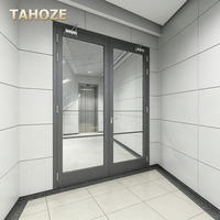 Porte en verre coupe-feu classe A, haute transmission lumineuse, angle obtus, sécurité, entrée commerciale pour centre commercial, aéroport, immeuble de bureaux