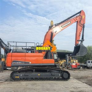 Excavadora de cadenas hidráulica usada Doosan DX300LC, 30 toneladas, modelo 2018, motor de 151KW, origen Japón - Product Image 5