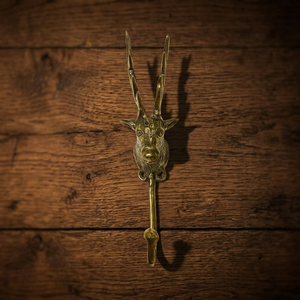 El gancho de pared de latón rústico con cabeza de ciervo más vendido de Indonesia, de un solo nivel, para colgar ropa detrás de puertas, en paredes, baños y cocinas. - Product Image 2
