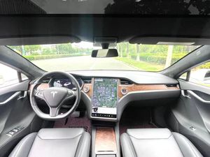 Voiture d'occasion <span class=keywords><strong>Tesla</strong></span> <span class=keywords><strong>Model</strong></span> <span class=keywords><strong>S</strong></span> Importée <span class=keywords><strong>75D</strong></span> - Product Image 5