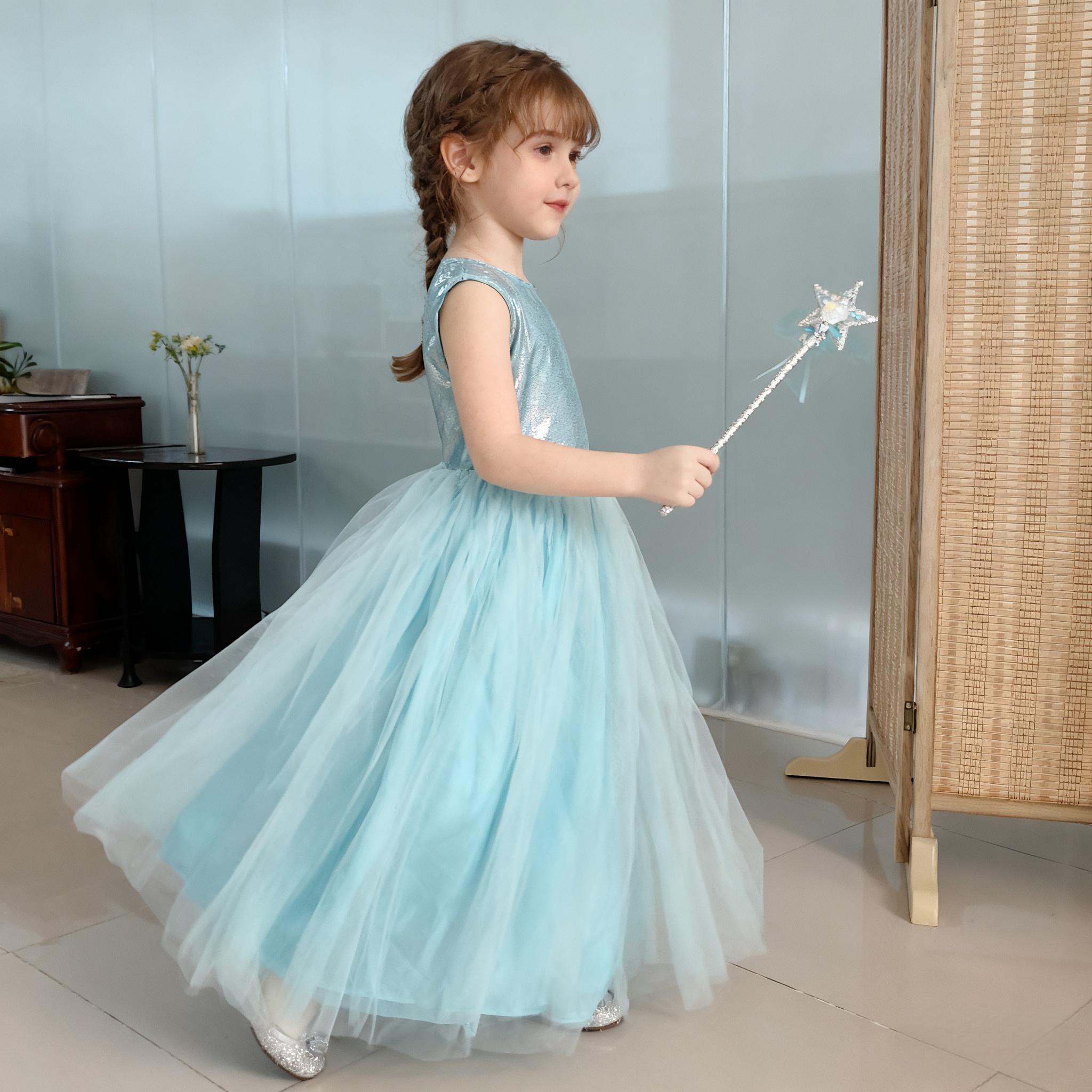 Flowing Princess Dress - Vintage Floral A-Line Design