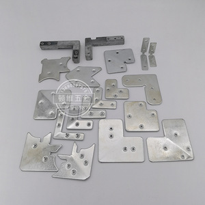 Support d'angle en aluminium Autonomie 6 – Connecteur robuste pour quincaillerie de porte et fenêtre, idéal pour la décoration intérieure - Product Image 1