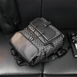 Direktverkauf ab Werk Bedruckte Taschen für Herren Echtes Leder Laptop-Tasche für Männer Leder-Rucksack für Herren Hohe Qualität - Product Image 5