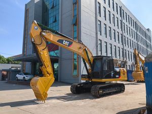 รถขุดตีนตะขาบ CAT 320D2 มือสองคุณภาพสูง น้ำหนัก 20.6 ตัน ระบบไฮดรอลิก ใช้งานน้อย เครื่องจักรก่อสร้าง - Product Image 1